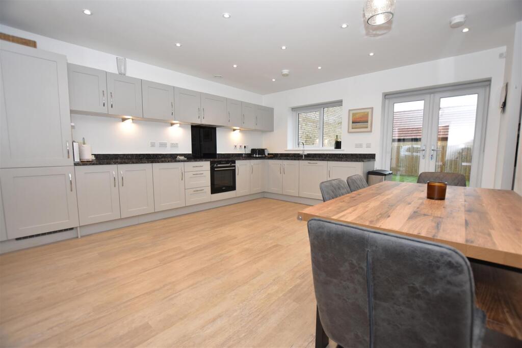 Kitchen Diner II.JPG