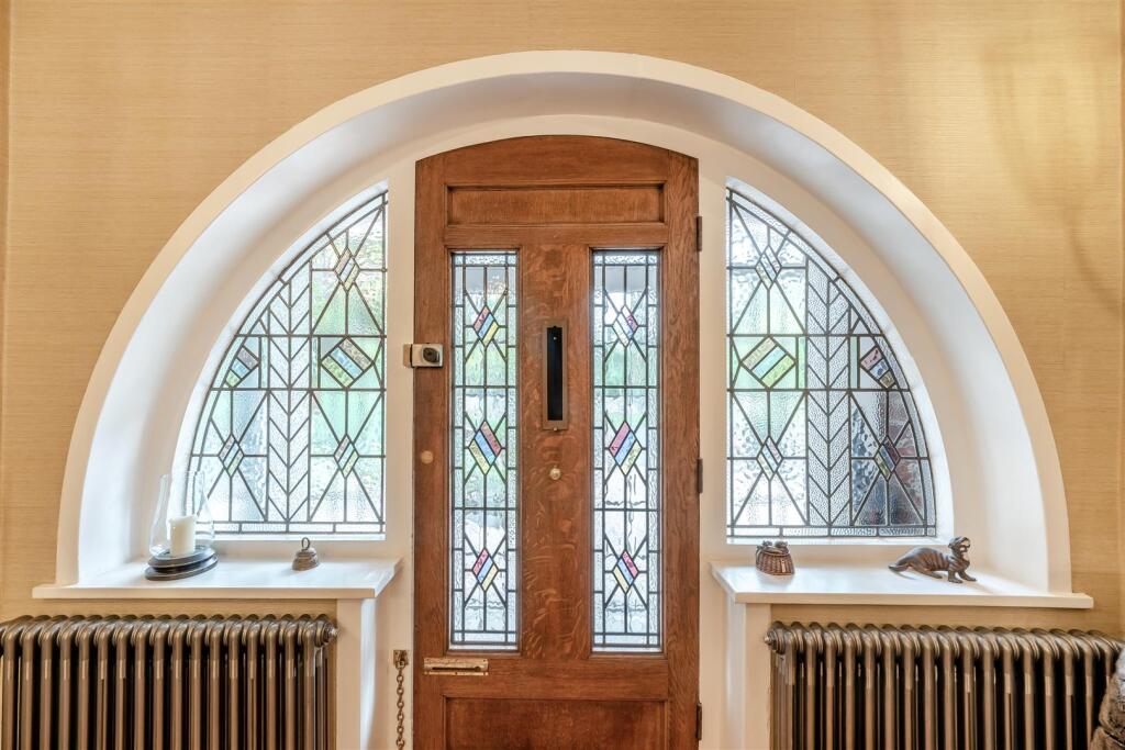 8663276-interior18.jpg
