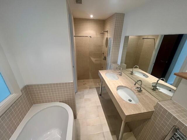Ensuite2 T202505281058.jpg