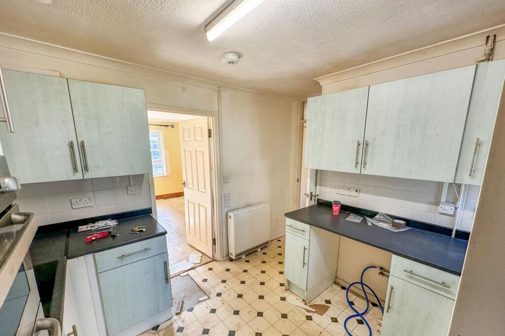 8 Harris Road, Ashton Keynes, Wiltshire, SN6 6PQ