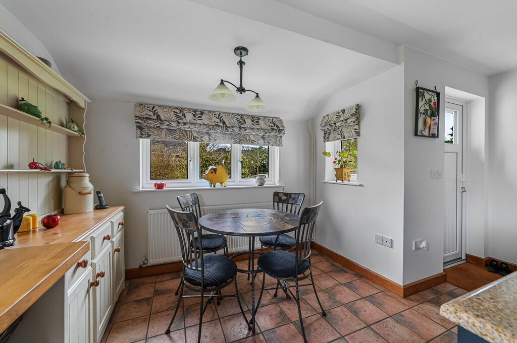 PT-DB(WP)-LaurelL...