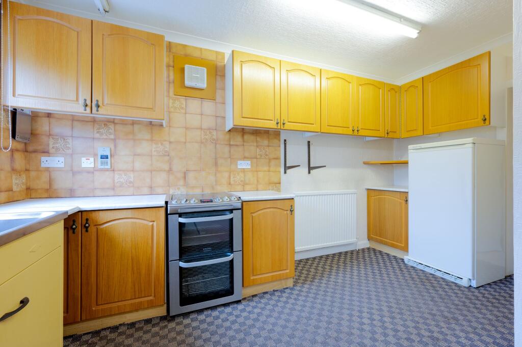KITCHEN, DINER AND LIVING ROOM