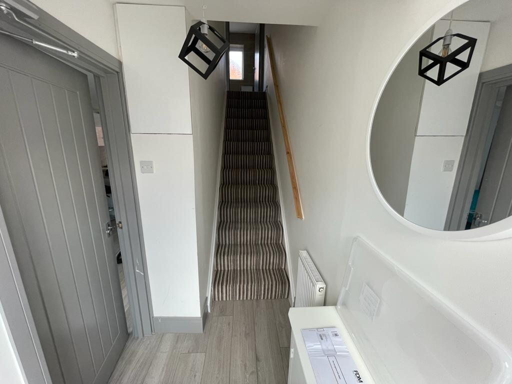 upload_49_marlborough_close_staircase_615817ae4...
