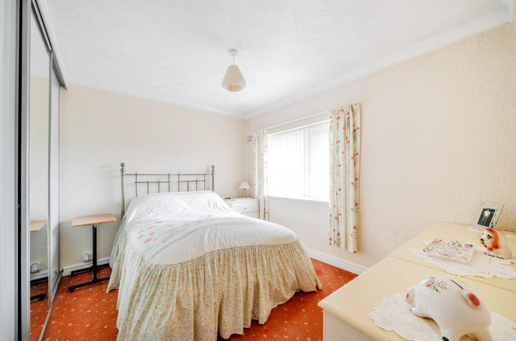 1299758-4-68386b0...