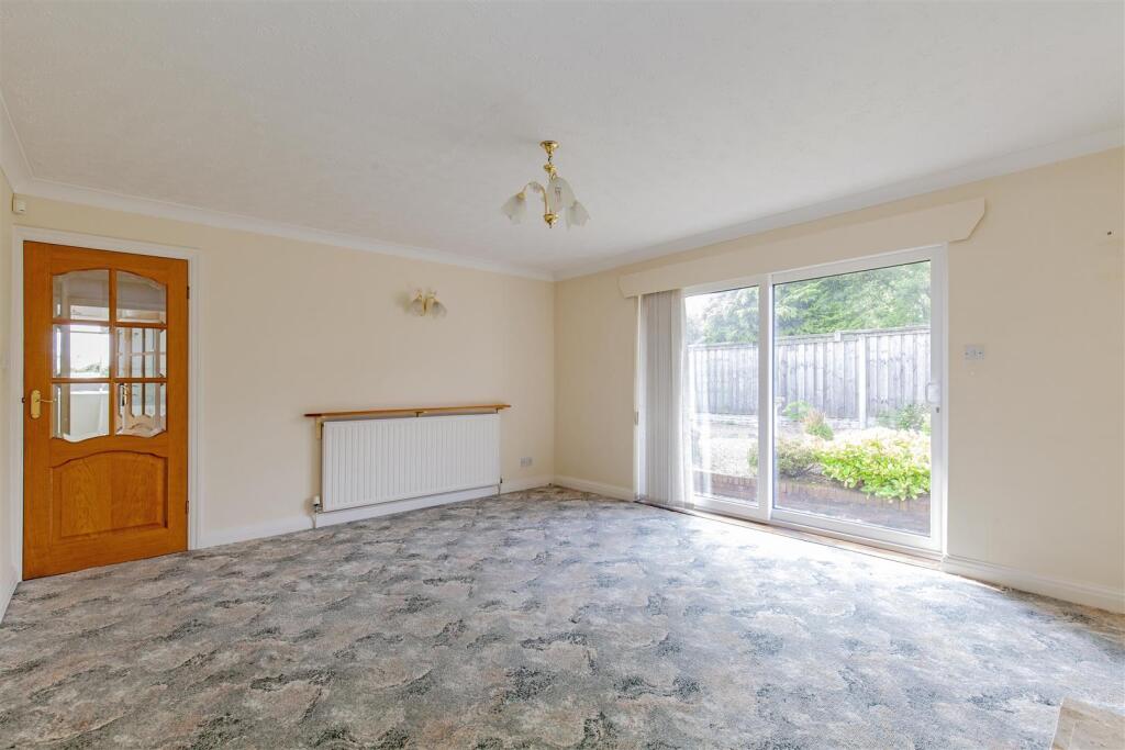 Reception Room-2.jpg