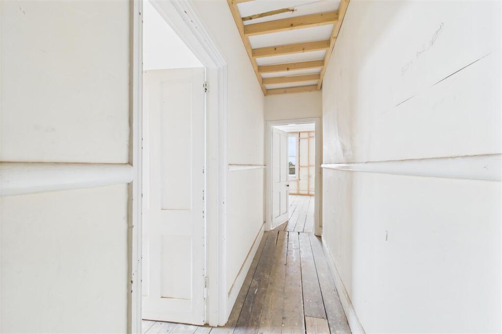 15 Eastover, Bridgwater, Somerset TA6 5AG | Freeho