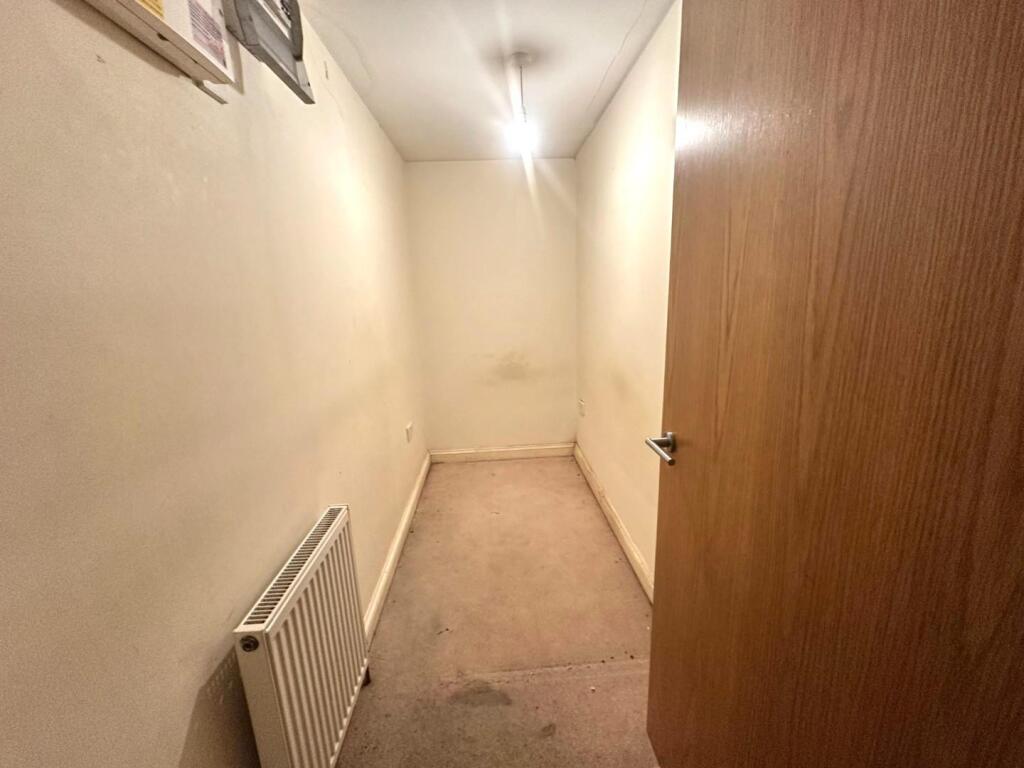 4 park mews box room.jpeg