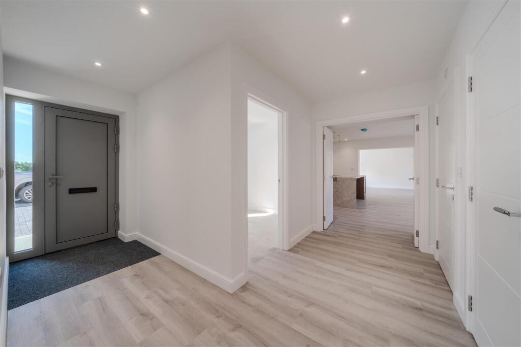Hall.jpg
