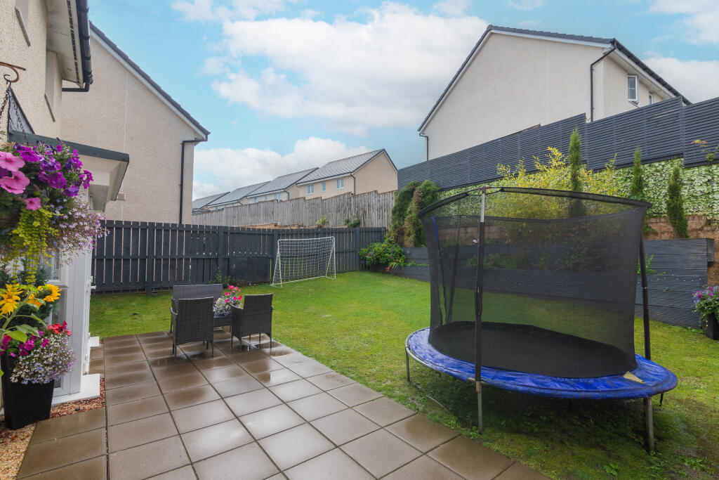 4 Glengariff Way Elderslie  PA5 9BY L-5