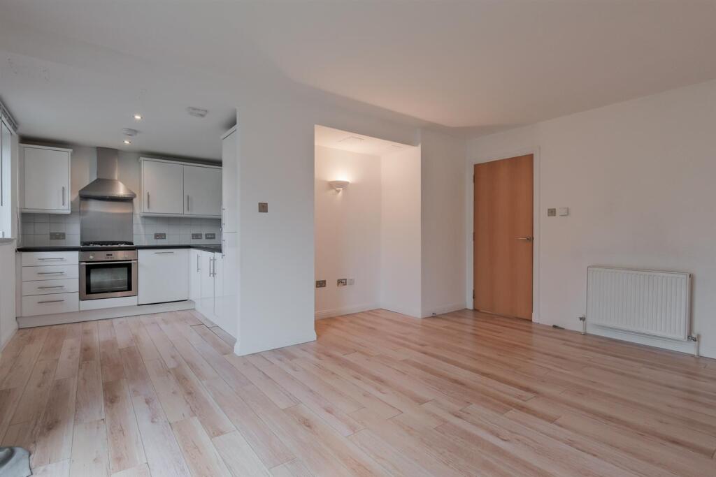 lounge/kitchen