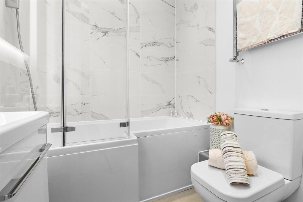 Main Bathroom