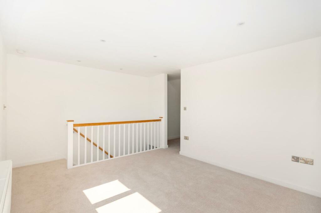6A2RBR - Bedroom K.jpg