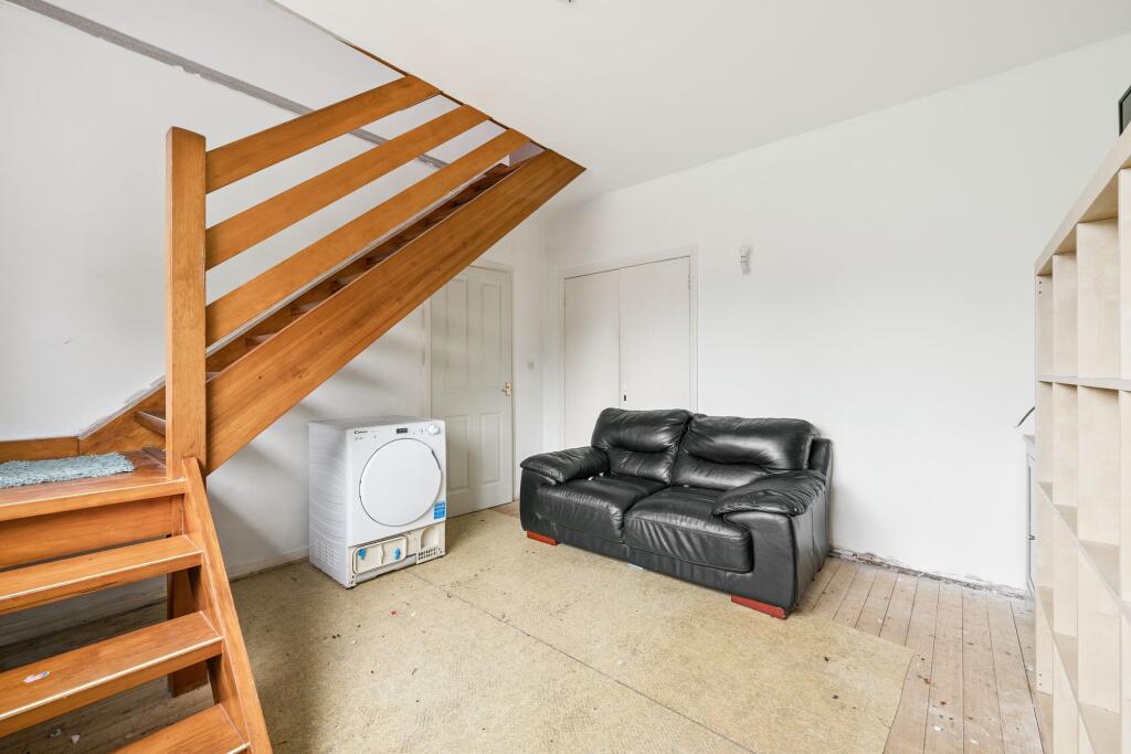 Dining Area / Second Lounge