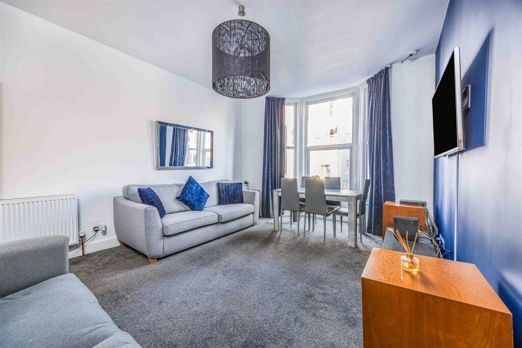 Blue Star House 20 Elphinstone Road, Southsea-Smal