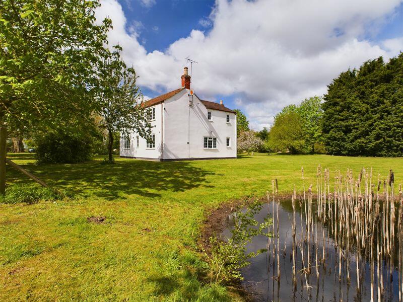 Pond &amp; Front/Side