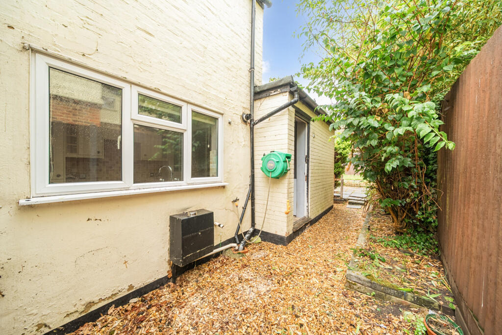 15-1332191-15-688...