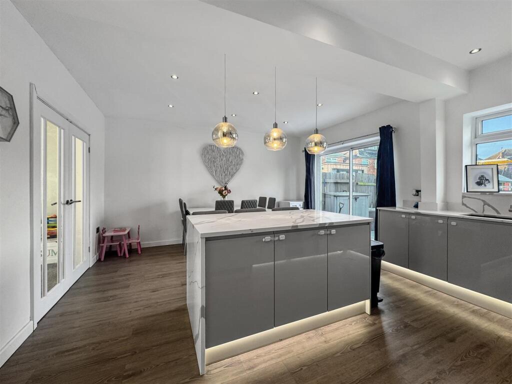 Dining Kitchen