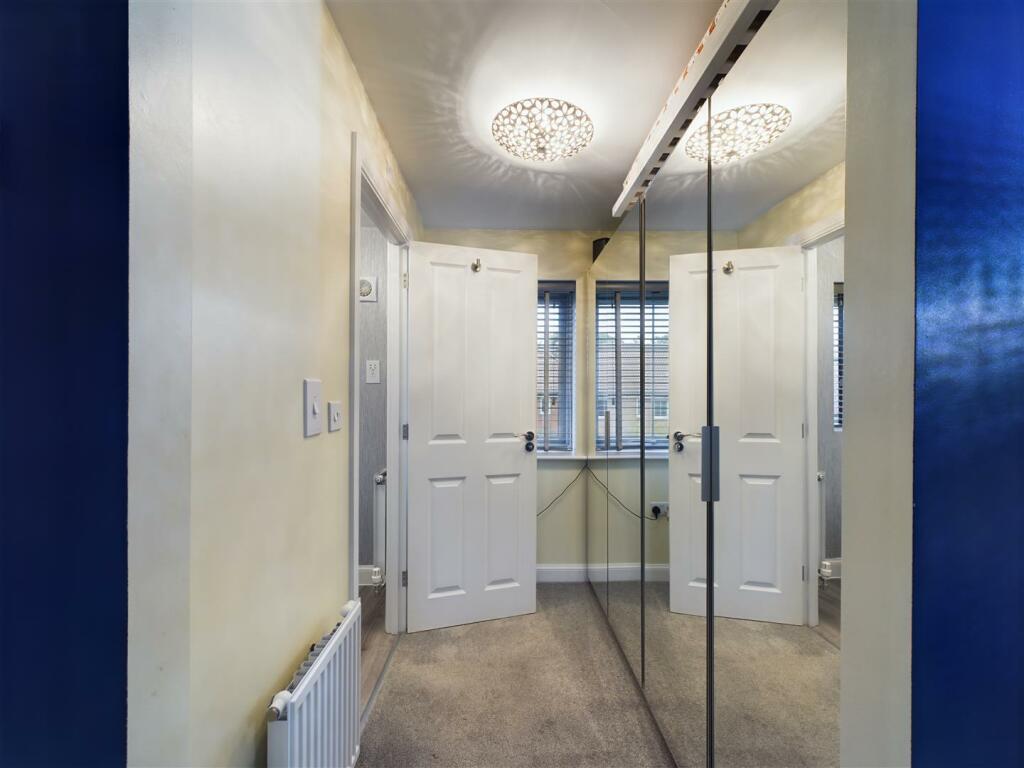 DRESSING ROOM