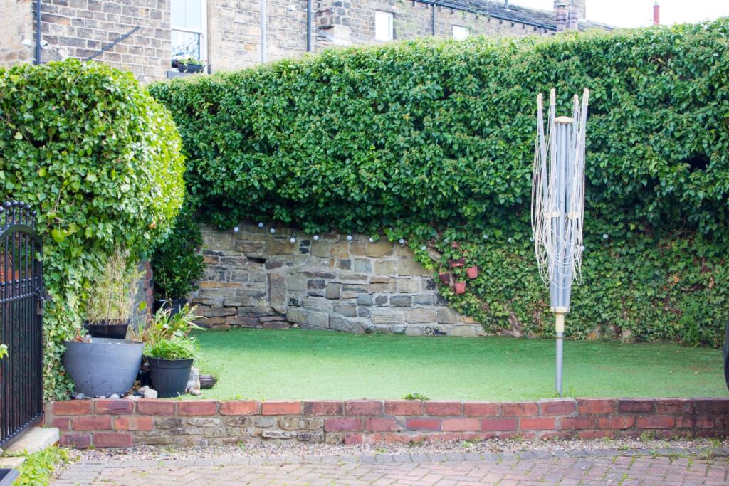 29 Coppin Hall Lane WF14 0EJ - Adam Hendry EweMove