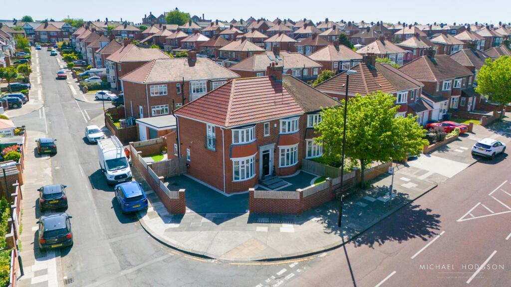 Dykelands Road-02.jpg