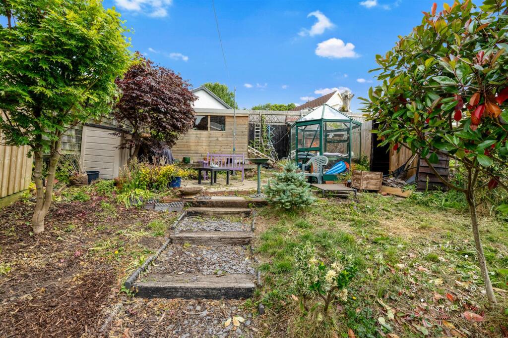 Commercial Road, Hern Crabtree (6).jpg