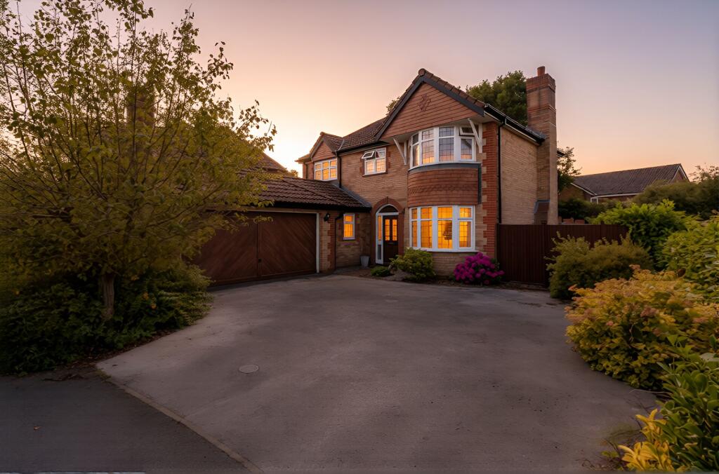 Dunham Drive, Whittle-Le-Woods, PR6