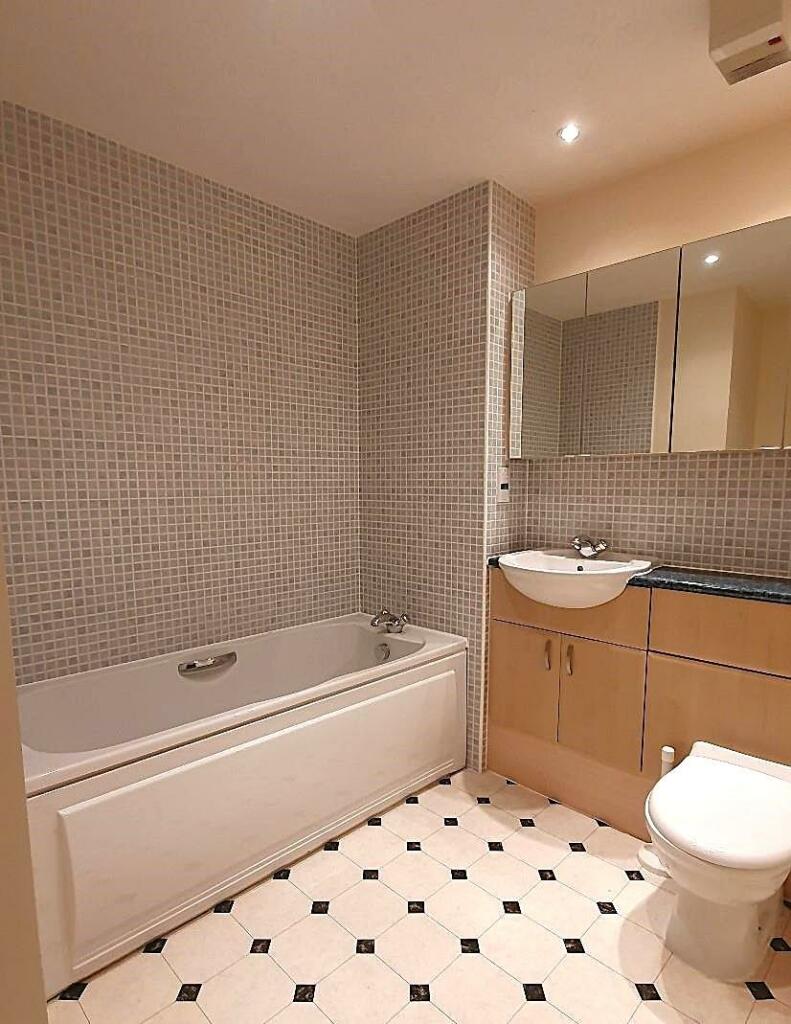 St Marys House, Broad Lane, Estern Green - Bathroo