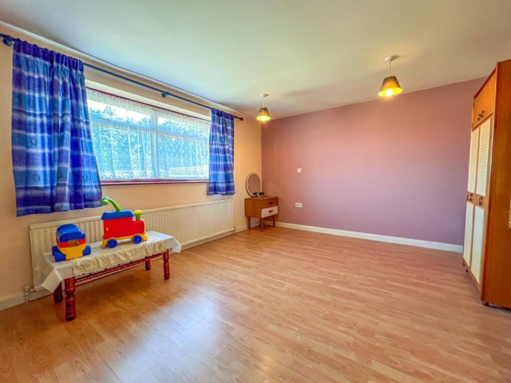 College Street - Image-5.jpg