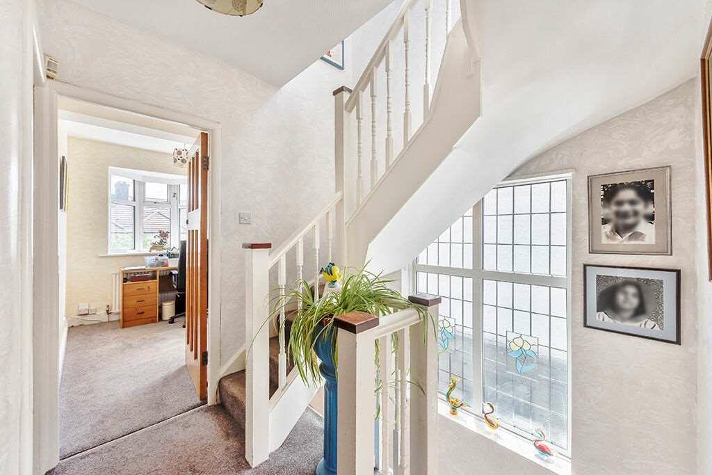 Hallway - Middle floor