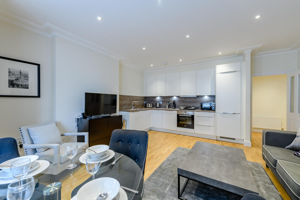 8457158-interior15