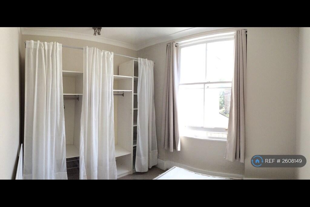 Bedroom (Old Cupboards)