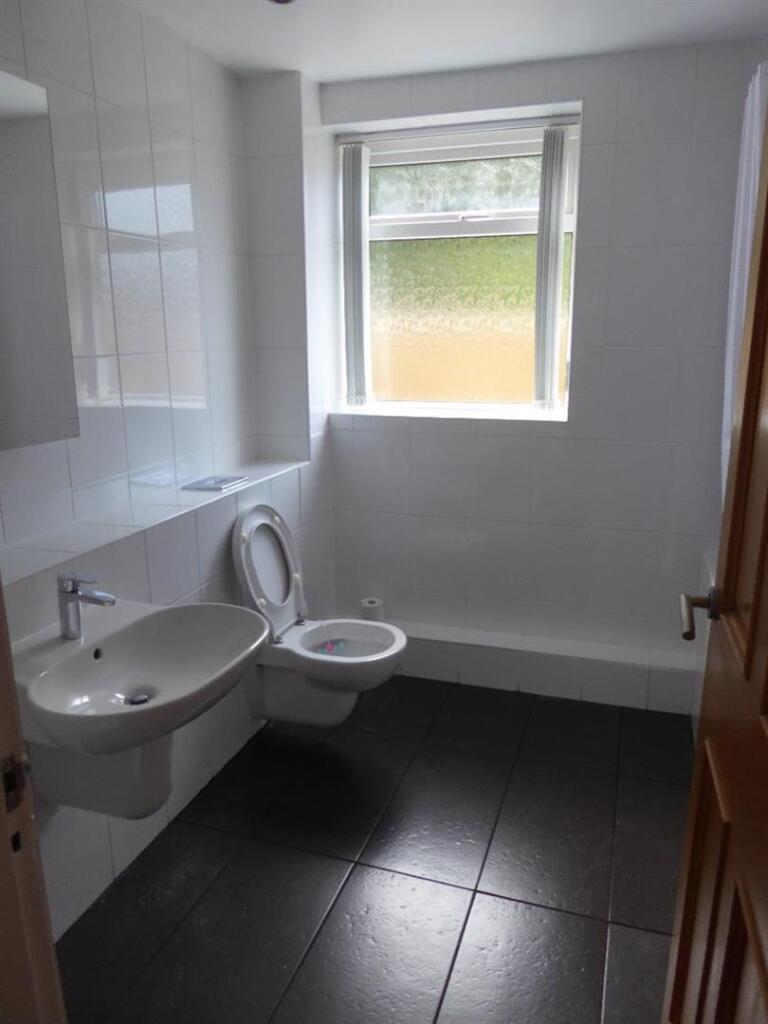 Bathroom-1.jpg