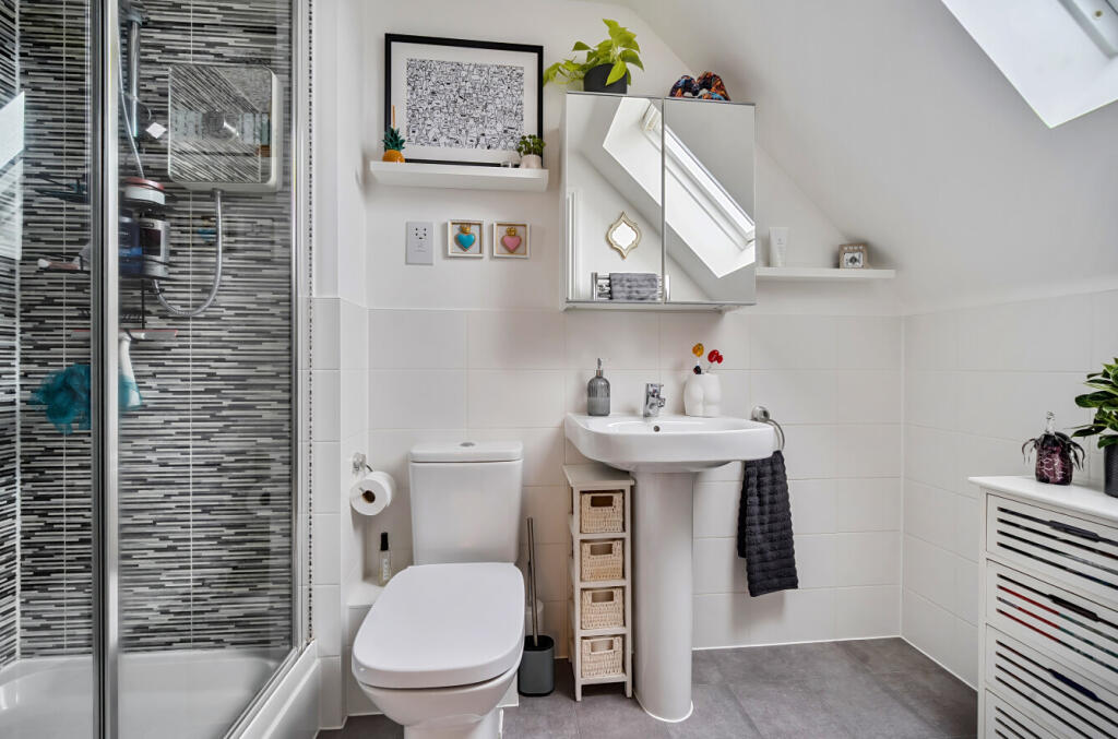 1376060-10-6911d0...