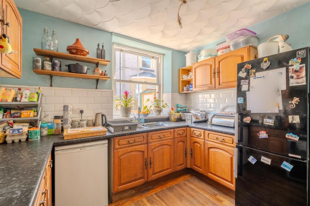 8 Cwmavon Road-16.jpg