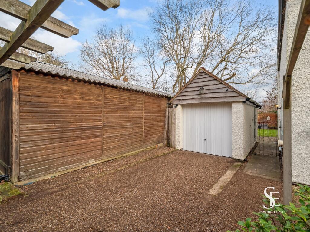 Detached Garage