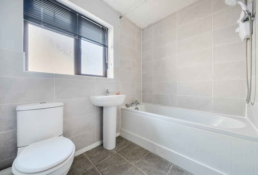 1305582-3-6842ecc...