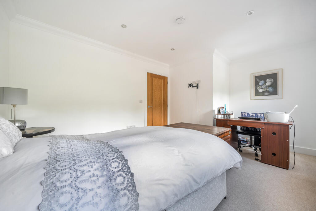 1349827-16-68c3fd...