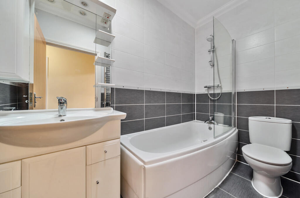 1-681bc6b375d41-1...