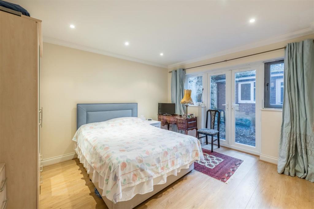 ground floor bedroom