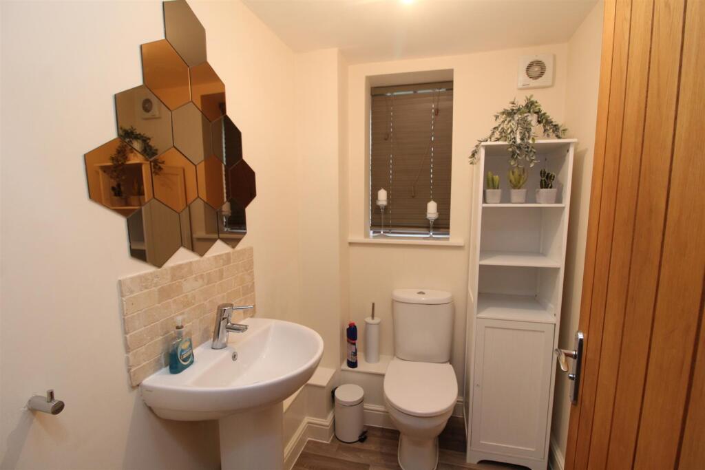 Downstairs cloakroom.JPG