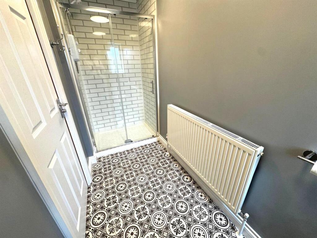 Shower Room Pic 1