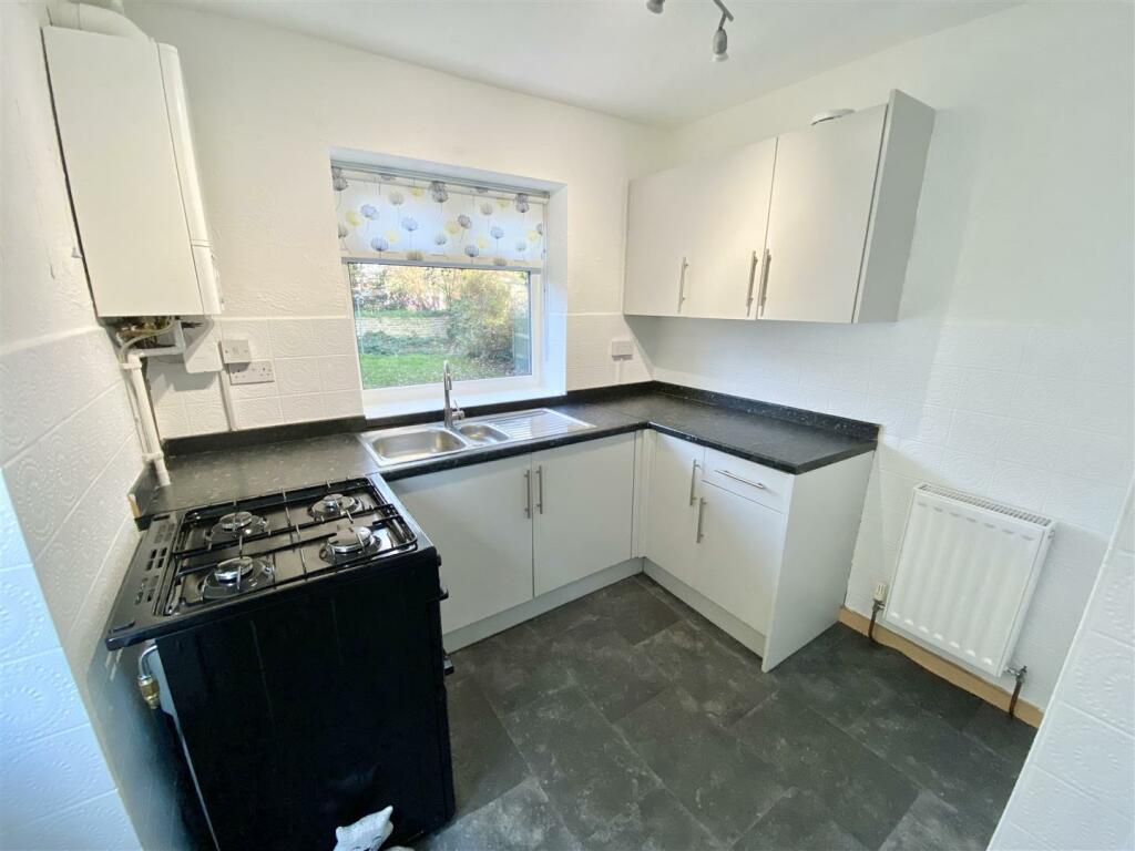 Bramleys Estate Agents - Knowl Road - Mirfield (26