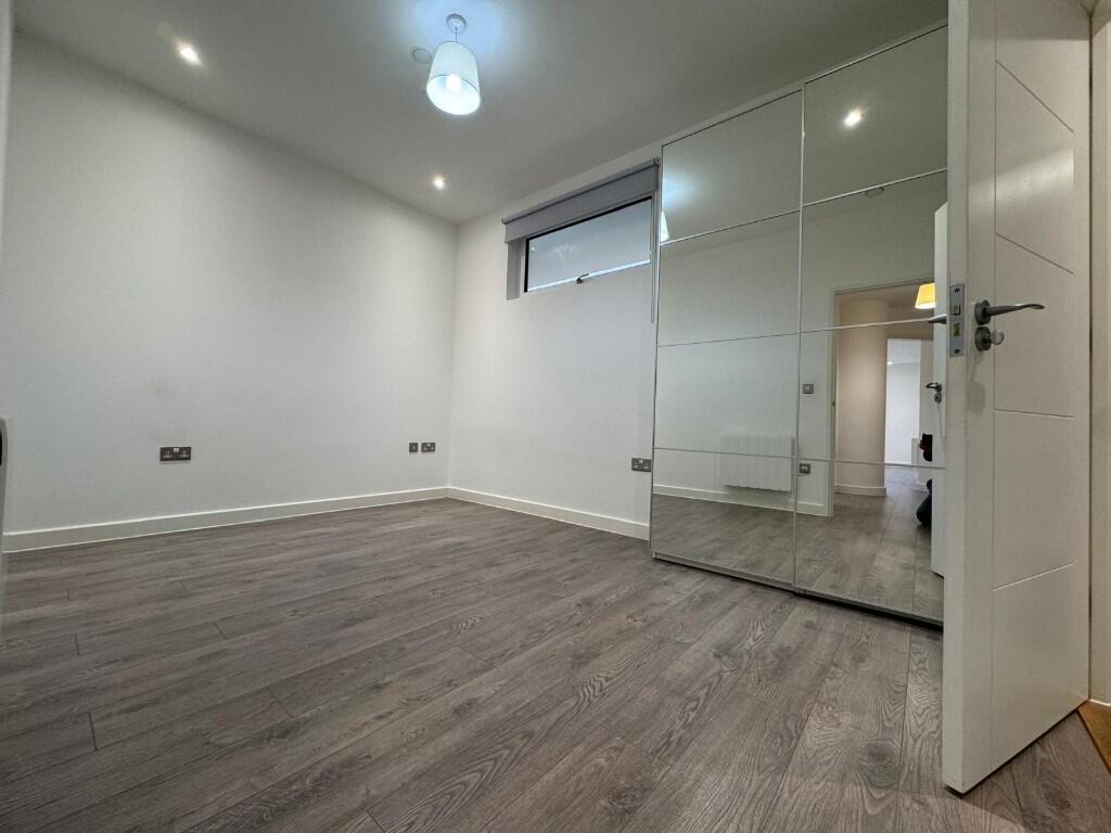 To rent 2 bed in Har
