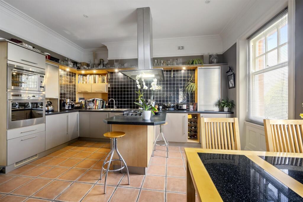 Rowlands Road, 85B-014.JPG