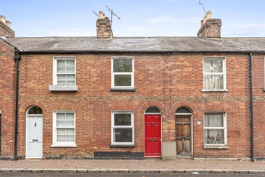 64 Temple End, HP13 5DS-15.jpg