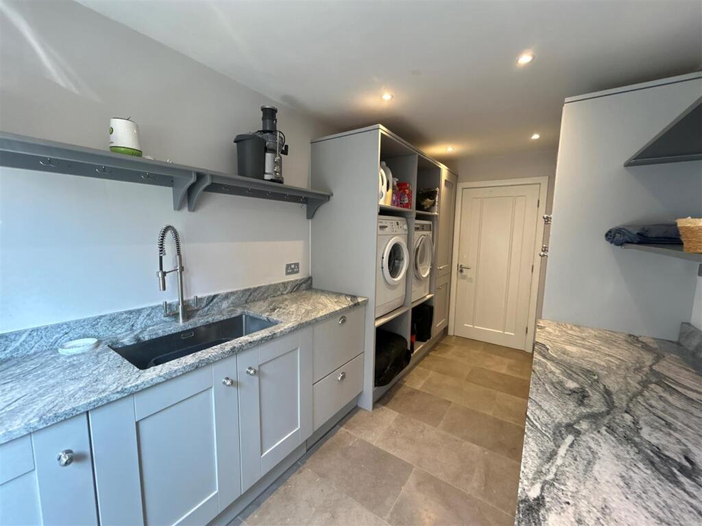Utility Room/Laundry