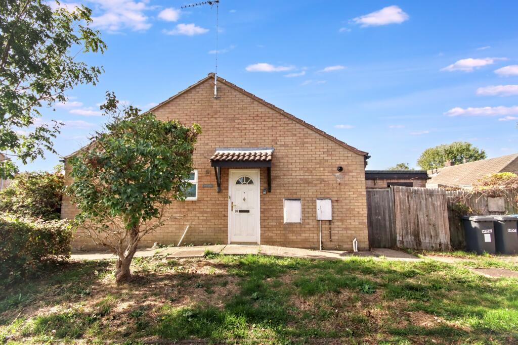 10 Beaumaris Road, Sawtry, Huntingdon, Cambridgeshire PE28 5SF