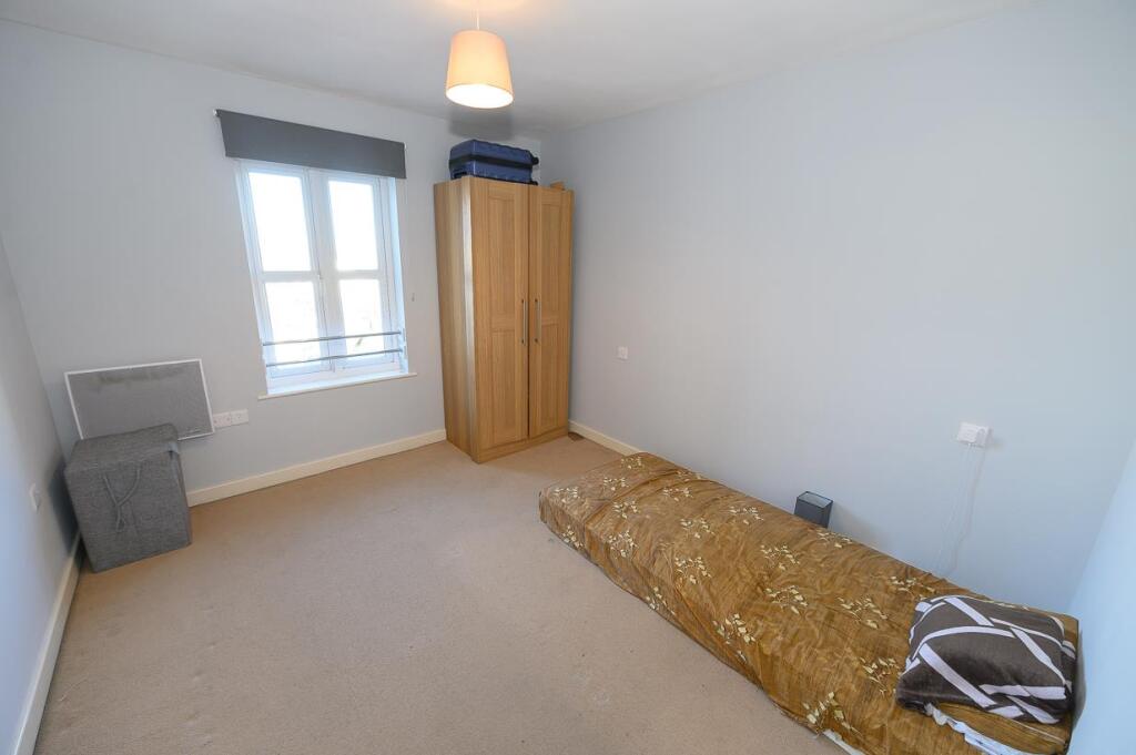 Bedroom two pic 2.jpg