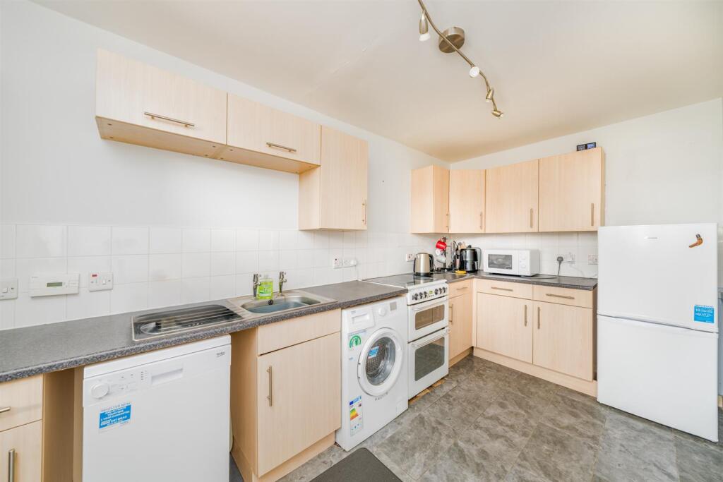 14_7_laidlaw_court_galashiels-07.jpg