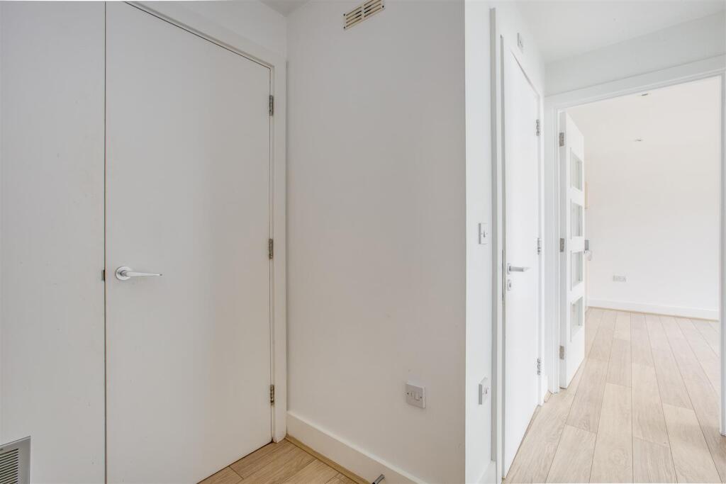 17 Ream Court, Ryemead Boulevard, HP11 1GG-9.jpg